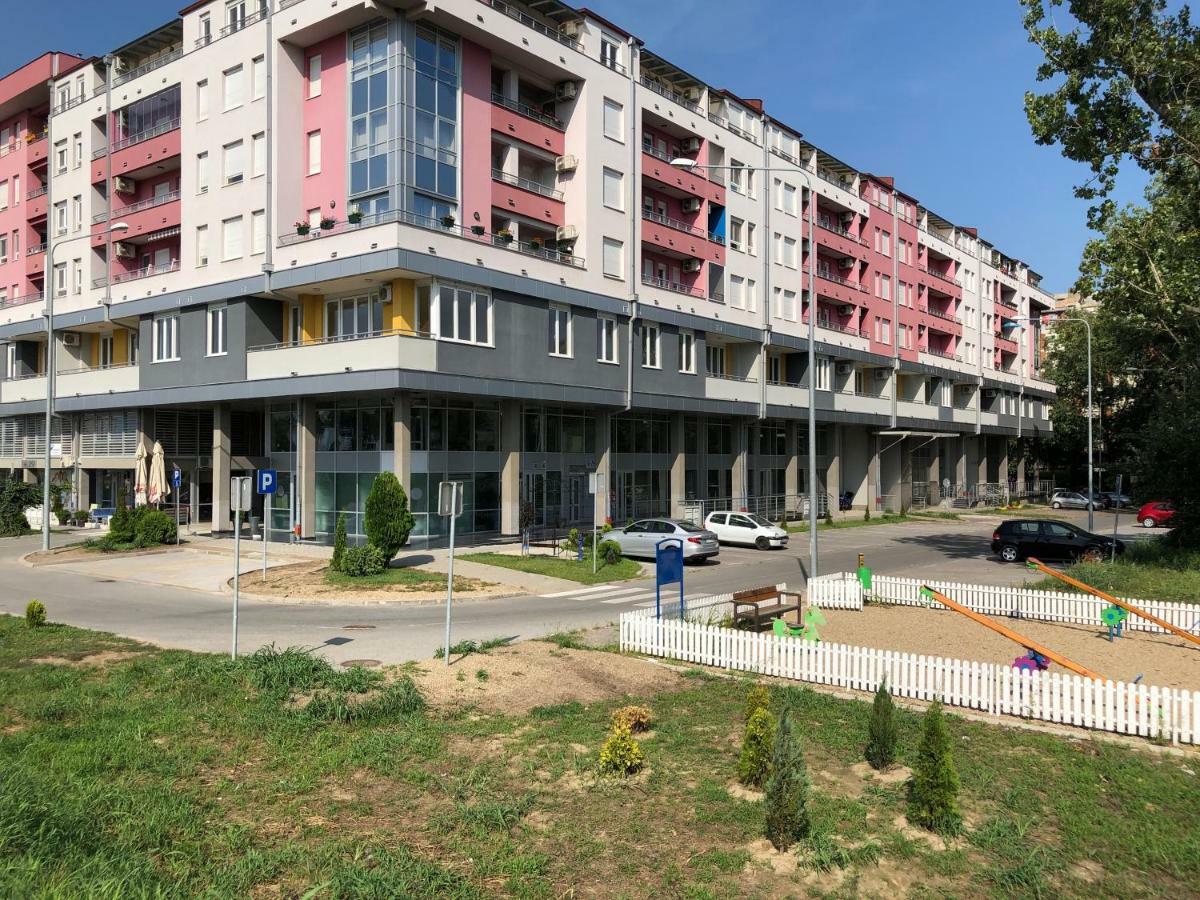 Tamis Kapija Apartment Pančevo Esterno foto