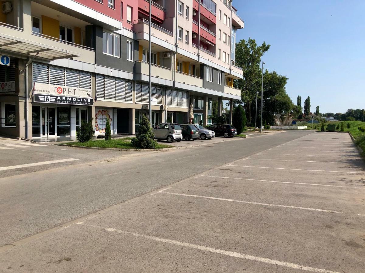 Tamis Kapija Apartment Pančevo Esterno foto